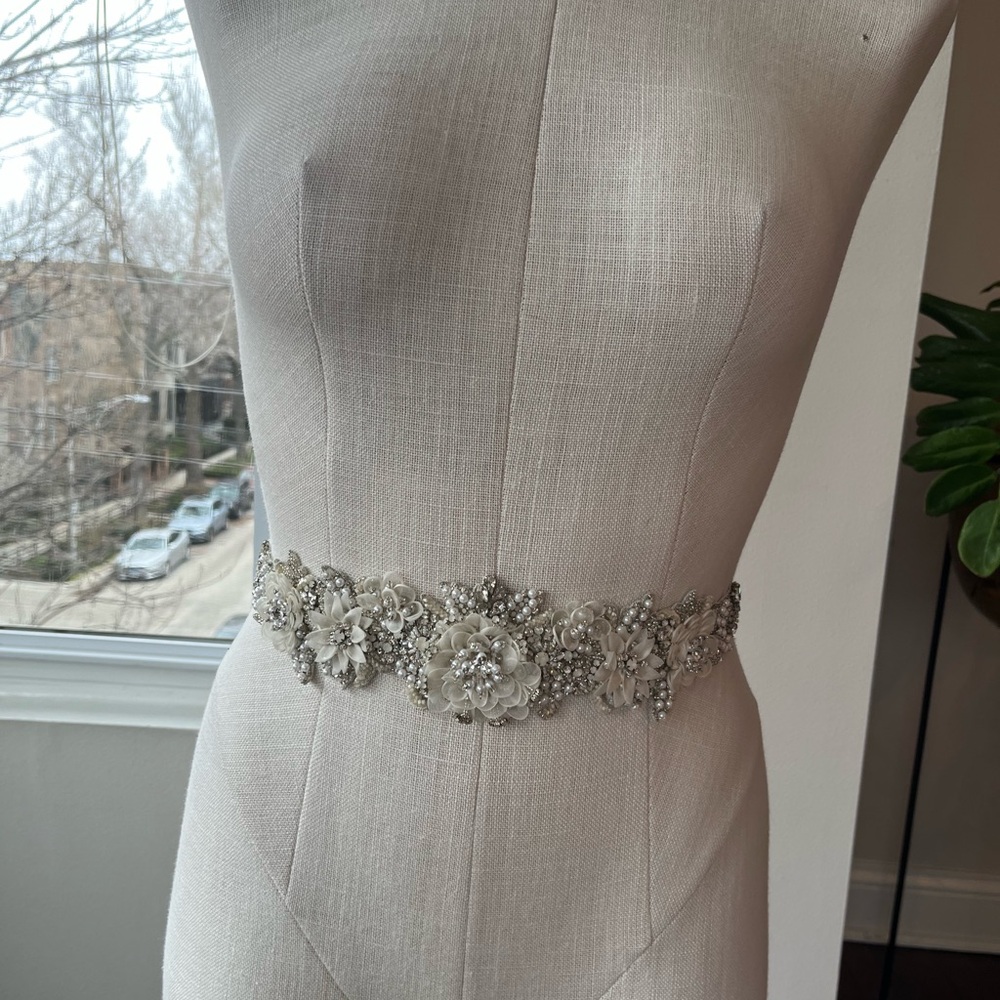 A. B. Ellie Mirada Belt